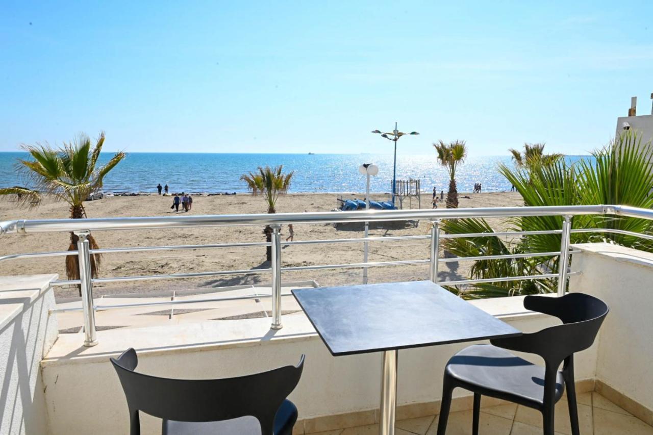 Wave Beachfront Apartments Durres Ngoại thất bức ảnh