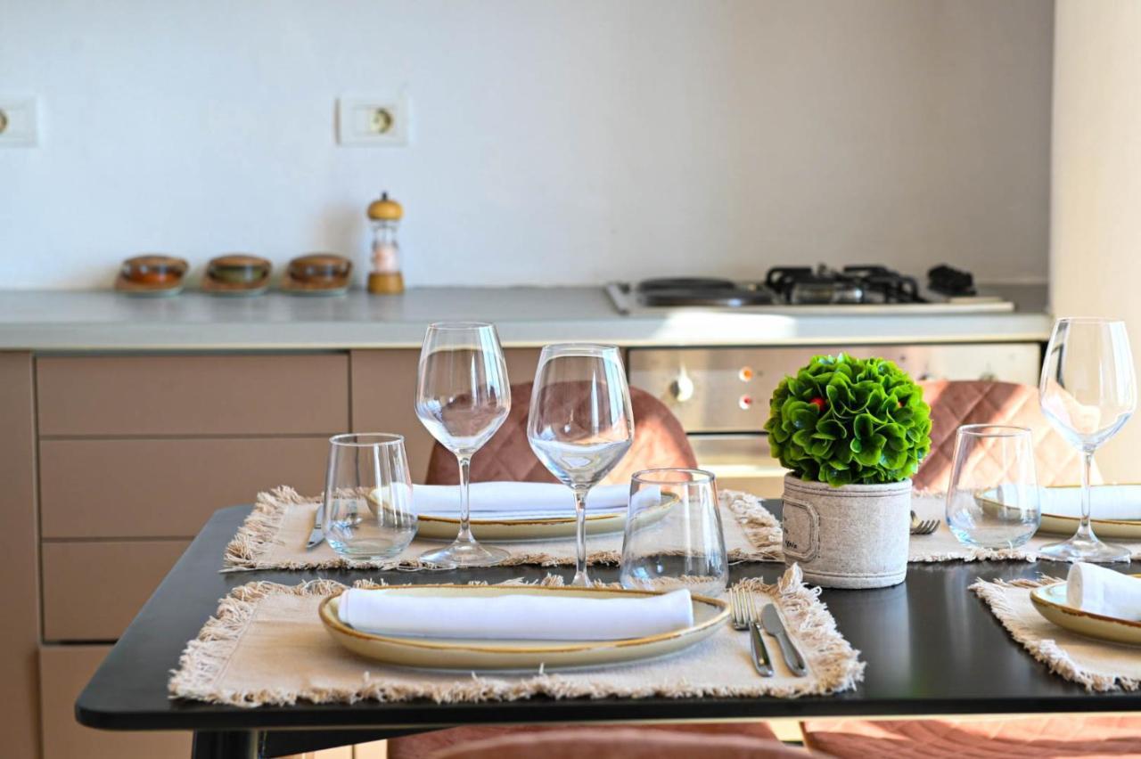 Wave Beachfront Apartments Durres Ngoại thất bức ảnh
