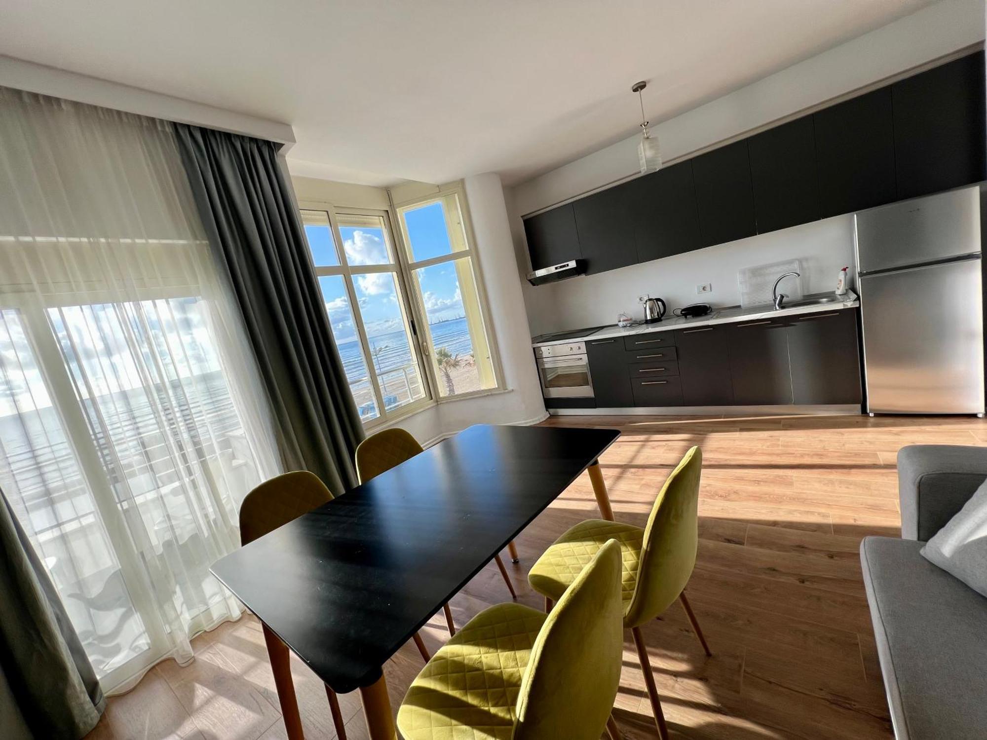 Wave Beachfront Apartments Durres Ngoại thất bức ảnh
