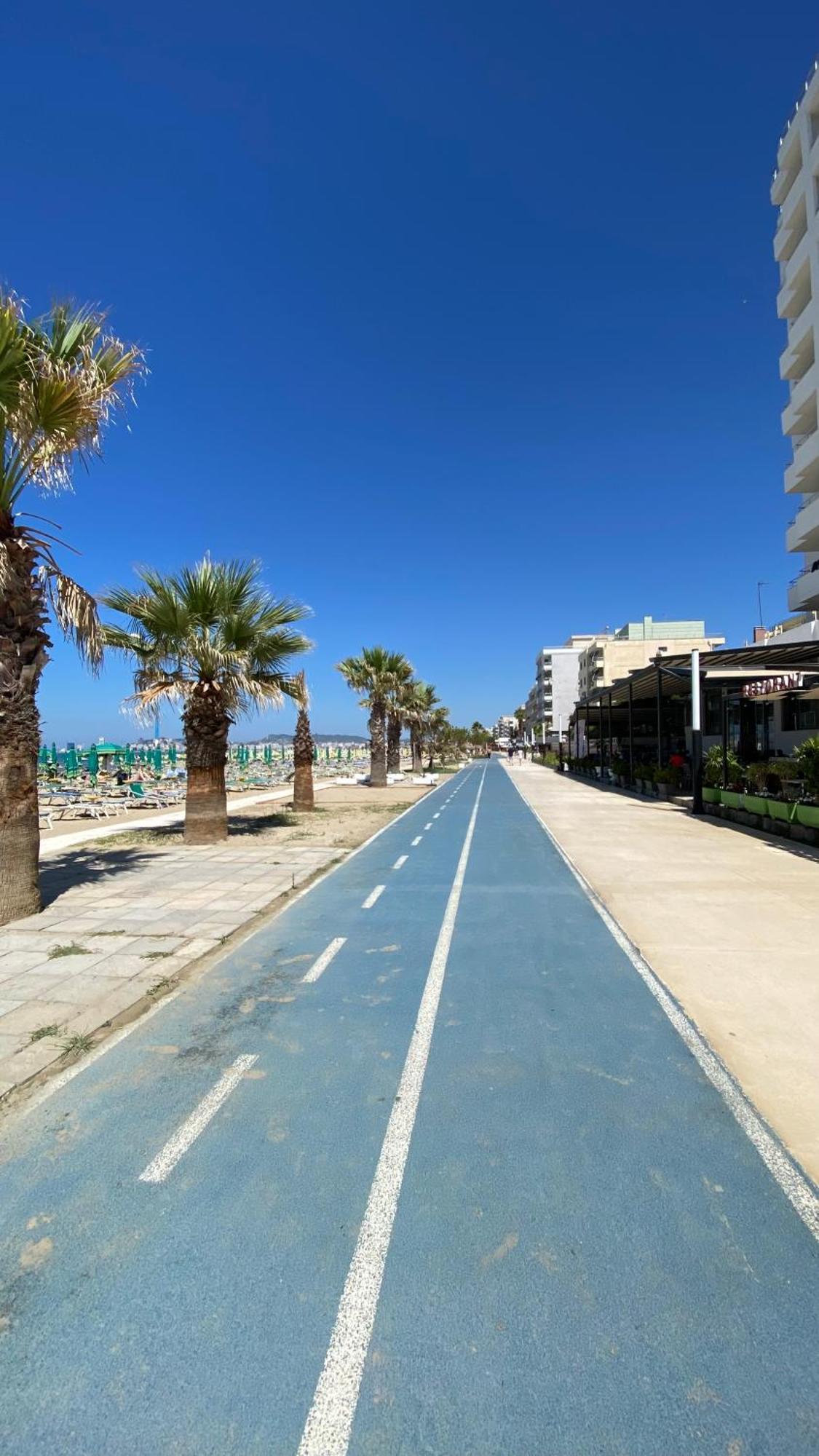 Wave Beachfront Apartments Durres Ngoại thất bức ảnh